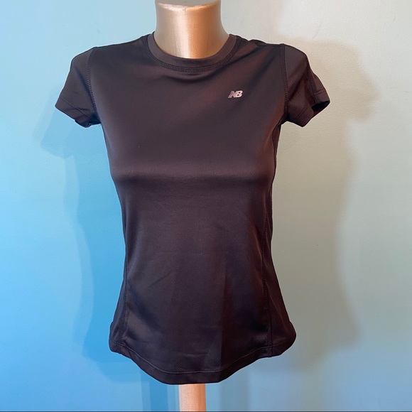 🏝BOGO🏝New Balance quick dry top